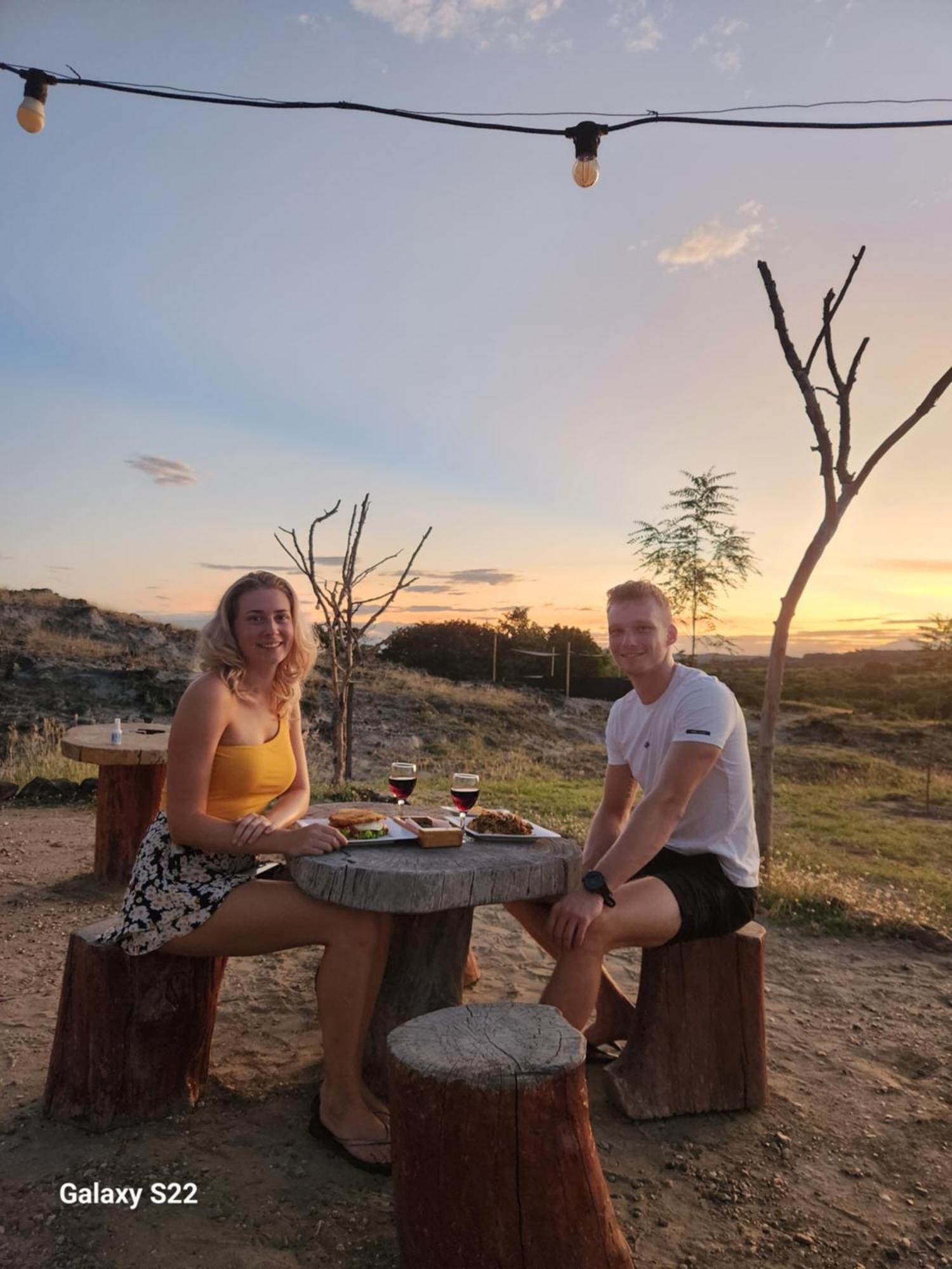 Mana Star Lounge Hotel Villavieja Eksteriør billede
